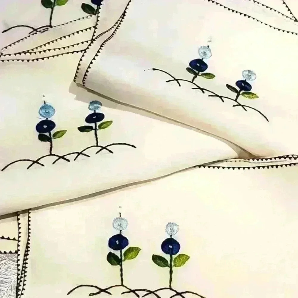 Set of 6 linen embroidered  placemats